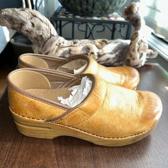 Dansko professional leather Honey Distressed Clog size 37 - Picture 3 of 11